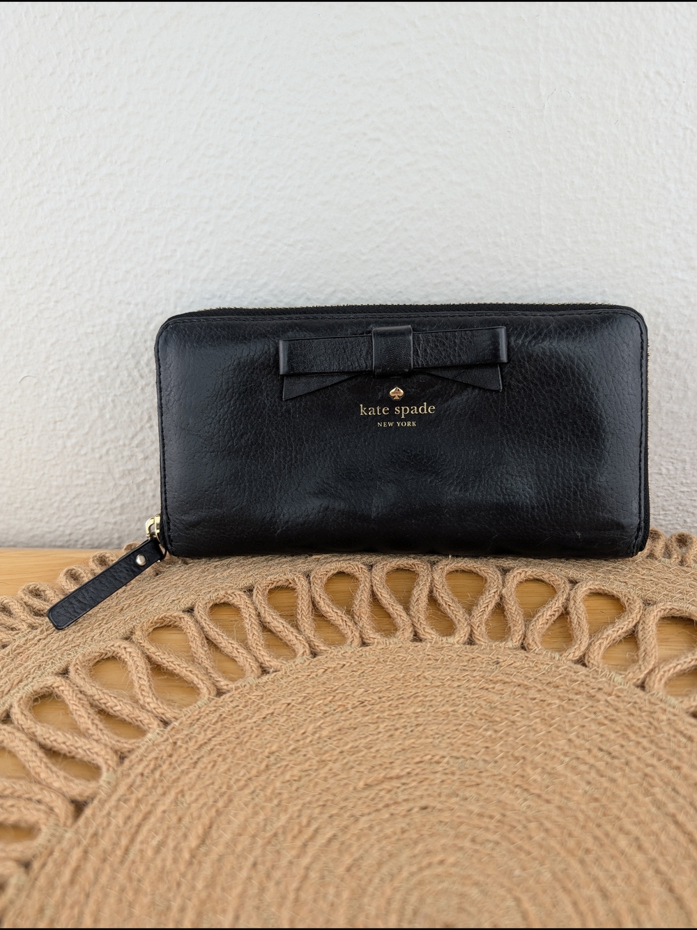 Kate Spade Bow Lacey Black Pebbled Leather Zip Around Wallet Gold Tone Hardware